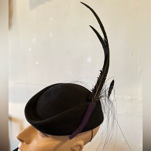 Authentic 50’s Vintage Black Felt Hat with Stylish Feathers